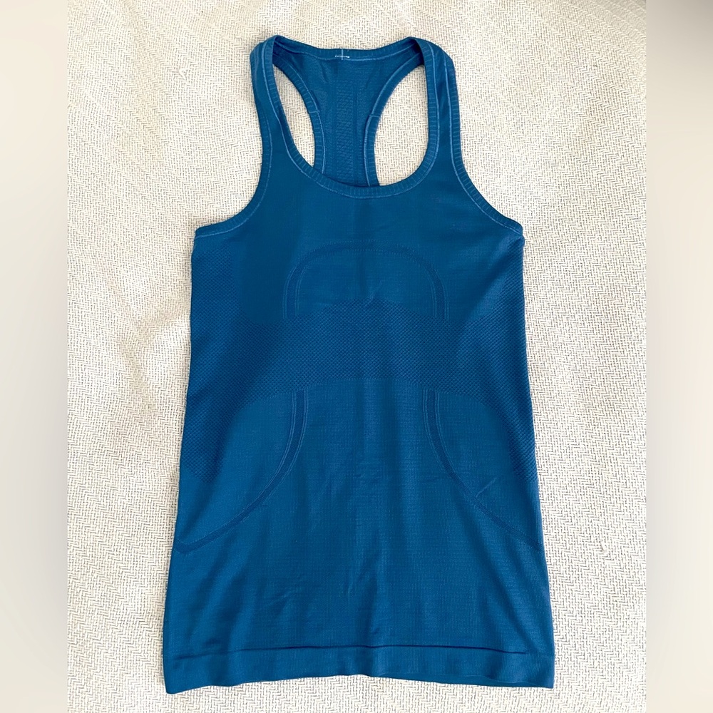 Lululemon swiftly tech tank; Sz 4